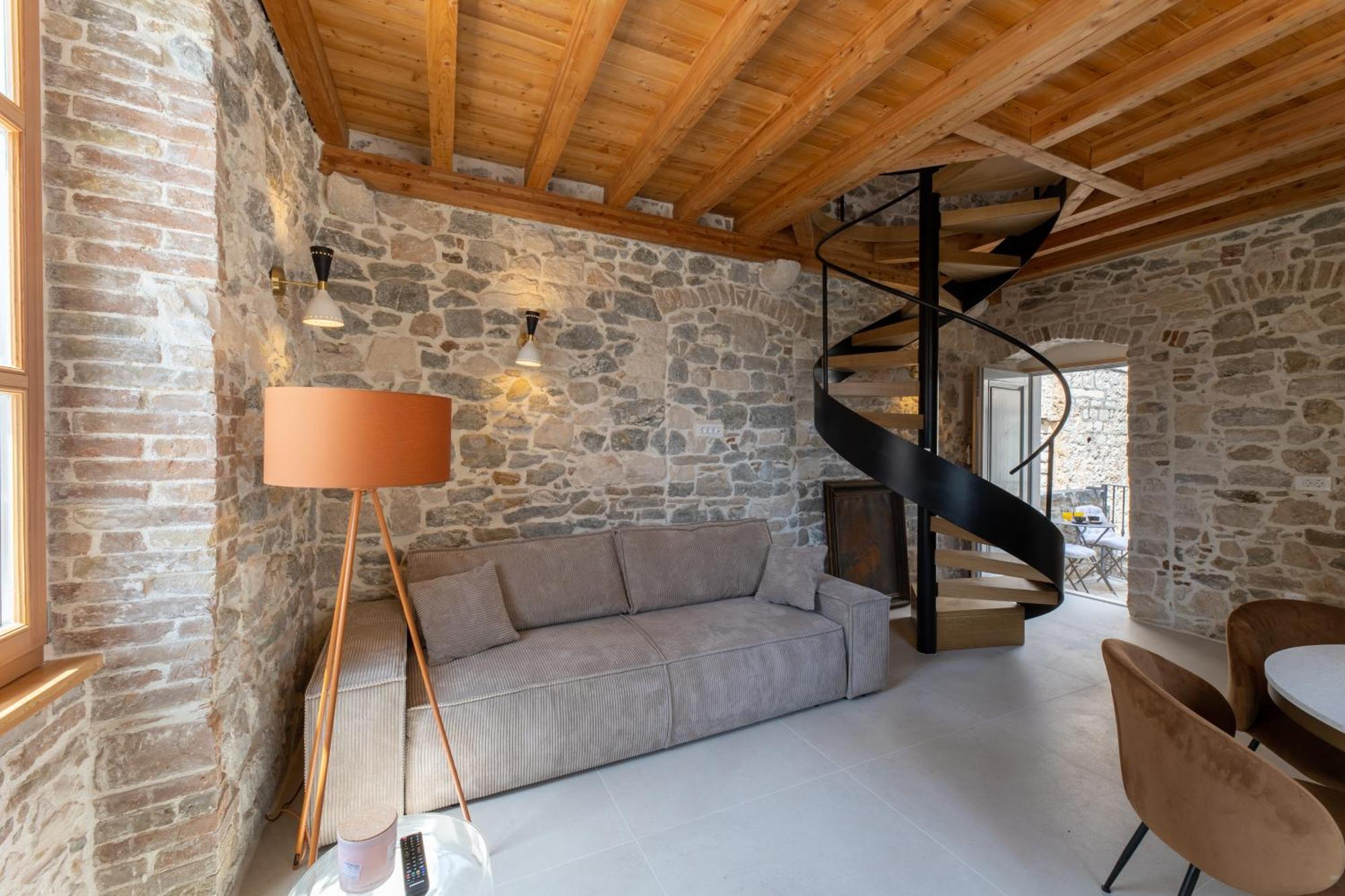 Balturio Boutique 4 stars properties in the center Kaštela Chambre photo